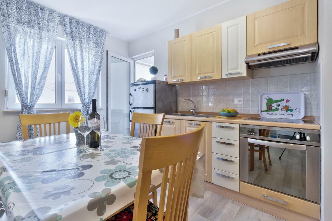 City Center Blue Dream Umag Bagian luar foto